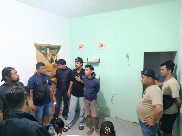 Gunakan Bukti Transfer Fiktif Saat Beli Gelang Emas, Seorang Pria Diringkus Polisi 