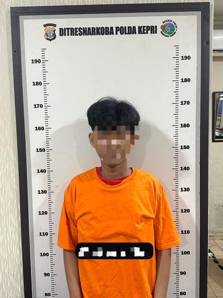 Ditresnarkoba Polda Kepri Ungkap Dua Kasus Narkotika, Amankan 200 Gram Sabu Dan 5 Kilogram Ganja