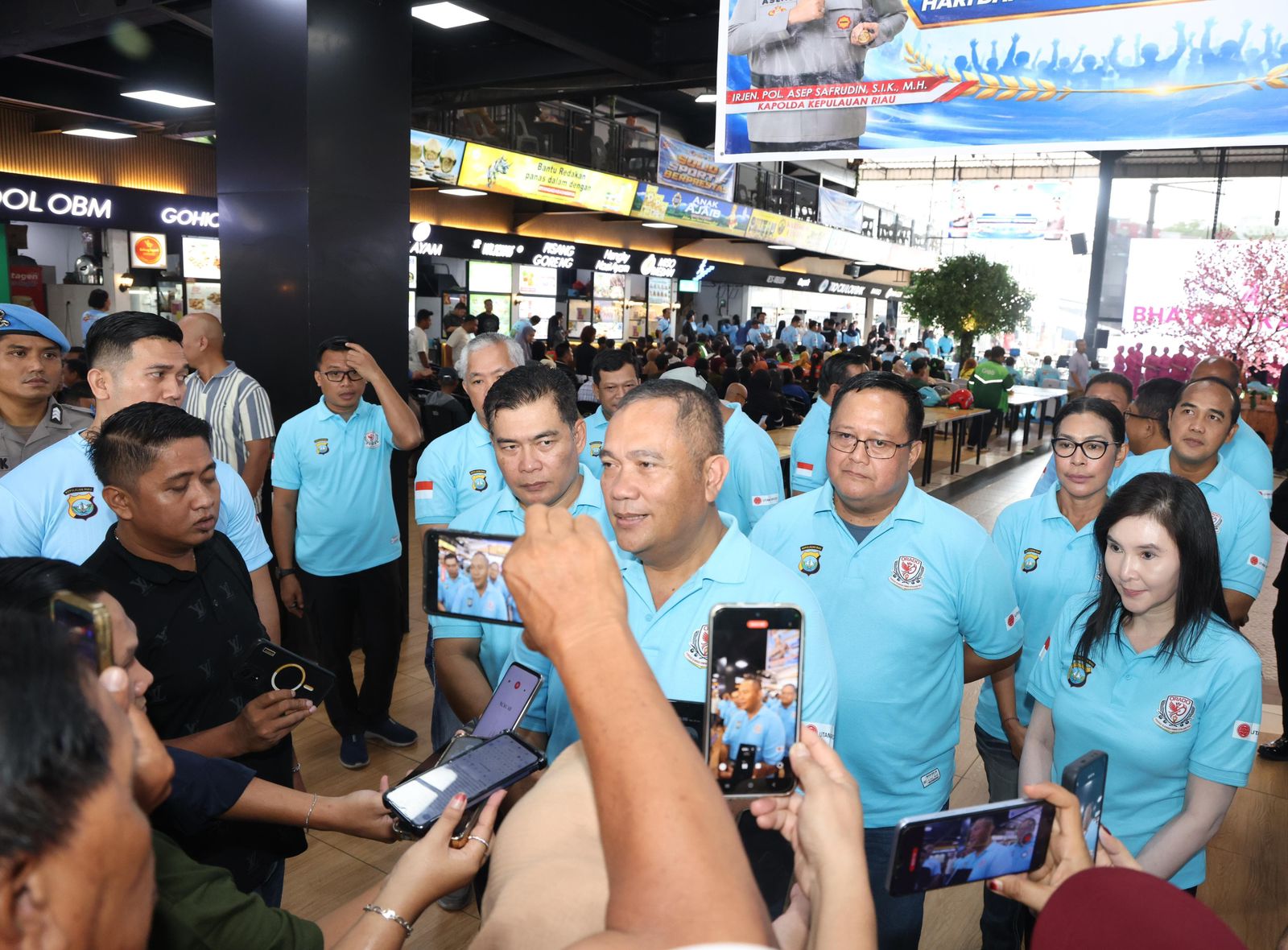 ‎Polda Kepri Gelar Turnamen Domino, Nobar Piala Dunia Dan Bakti Sosial Meriahkan Hari Bhayangkara Ke-80