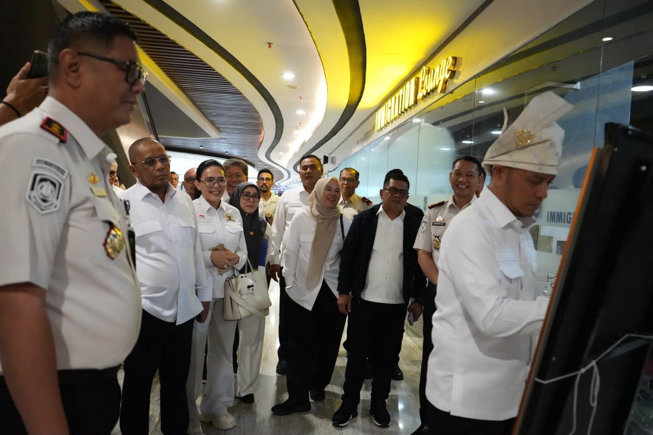 Kunjungi Batam, Komisi XIII DPR RI Bahas Penguatan Tugas dan Fungsi Keimigrasian