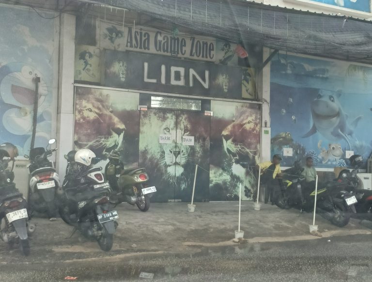 Gelper Lion Lubuk Baja Kebal Hukum? Kapolsek Bungkam, Komitmen APH Di Pertanyakan!”