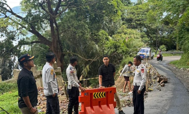 Pemerintah Bergerak, Tim Gabungan Lakukan Asesmen Jalan Amblas di Kelok 44