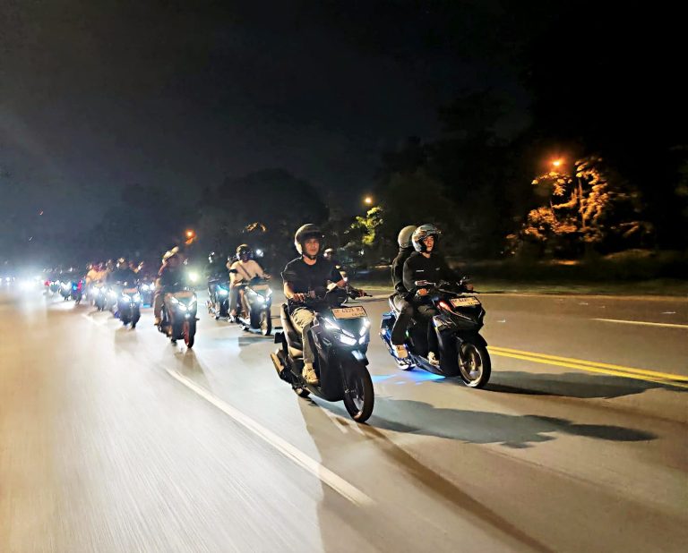 Vario Street Nation Satukan 55 Bikers Honda Vario Lewat Riding Malam di Batam