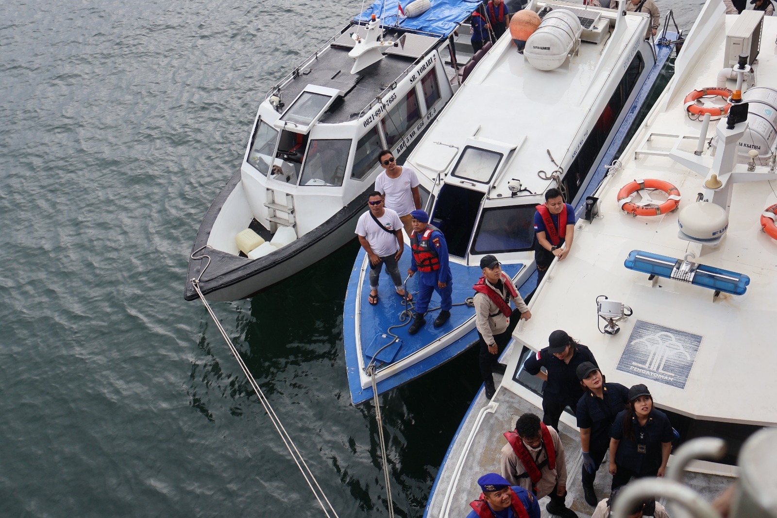 Imigrasi Batam Pimpin Operasi Gabungan di Perairan Sekupang dan Batu Ampar, Dua Kapal Asing Diperiksa