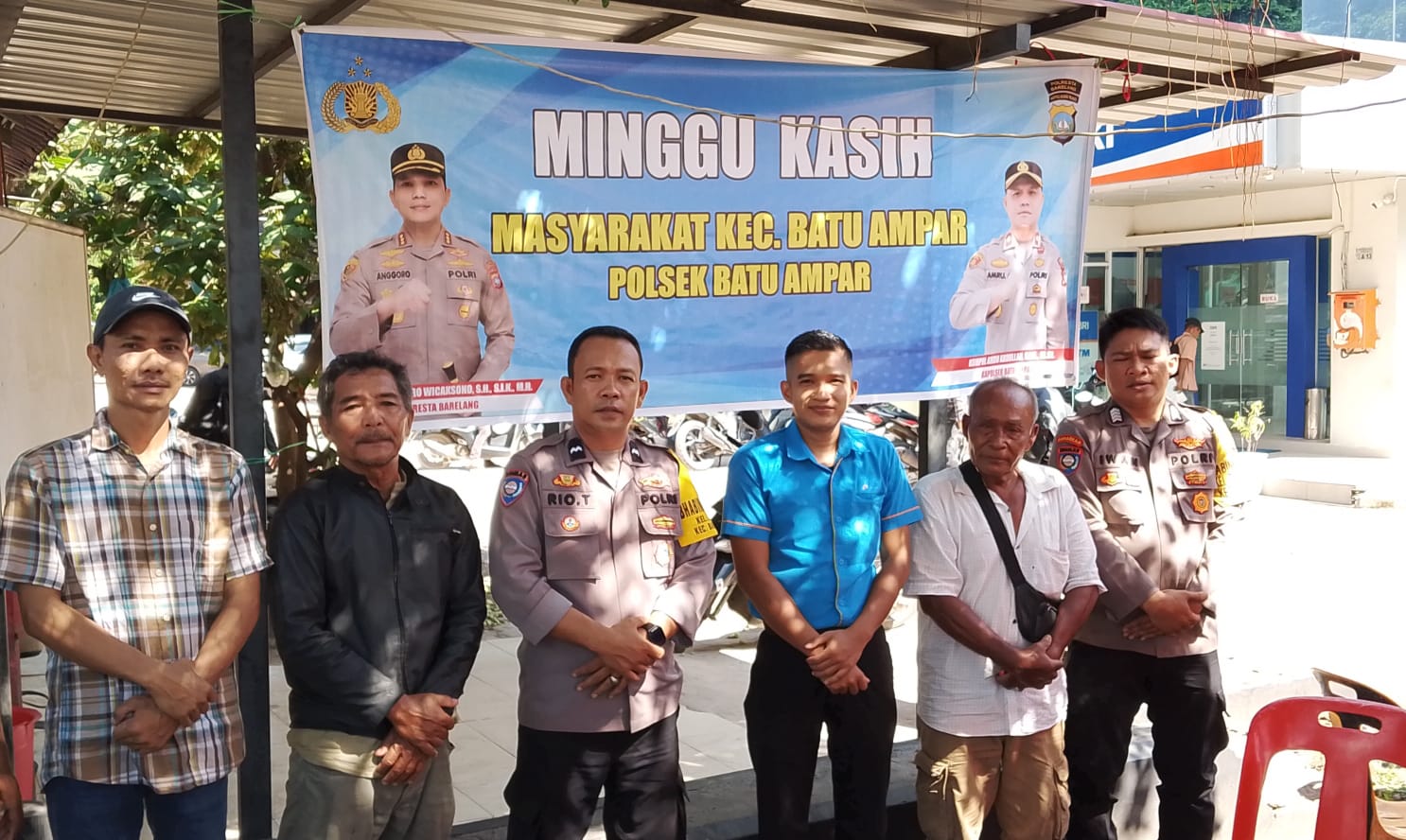Minggu Kasih Kamtibmas Polsek Batu Ampar dengan warga Sungai Jodoh : Mari Ciptakan Kamtibmas Kondusif Wilayah Batu Ampar , Call 110 layanan polisi 