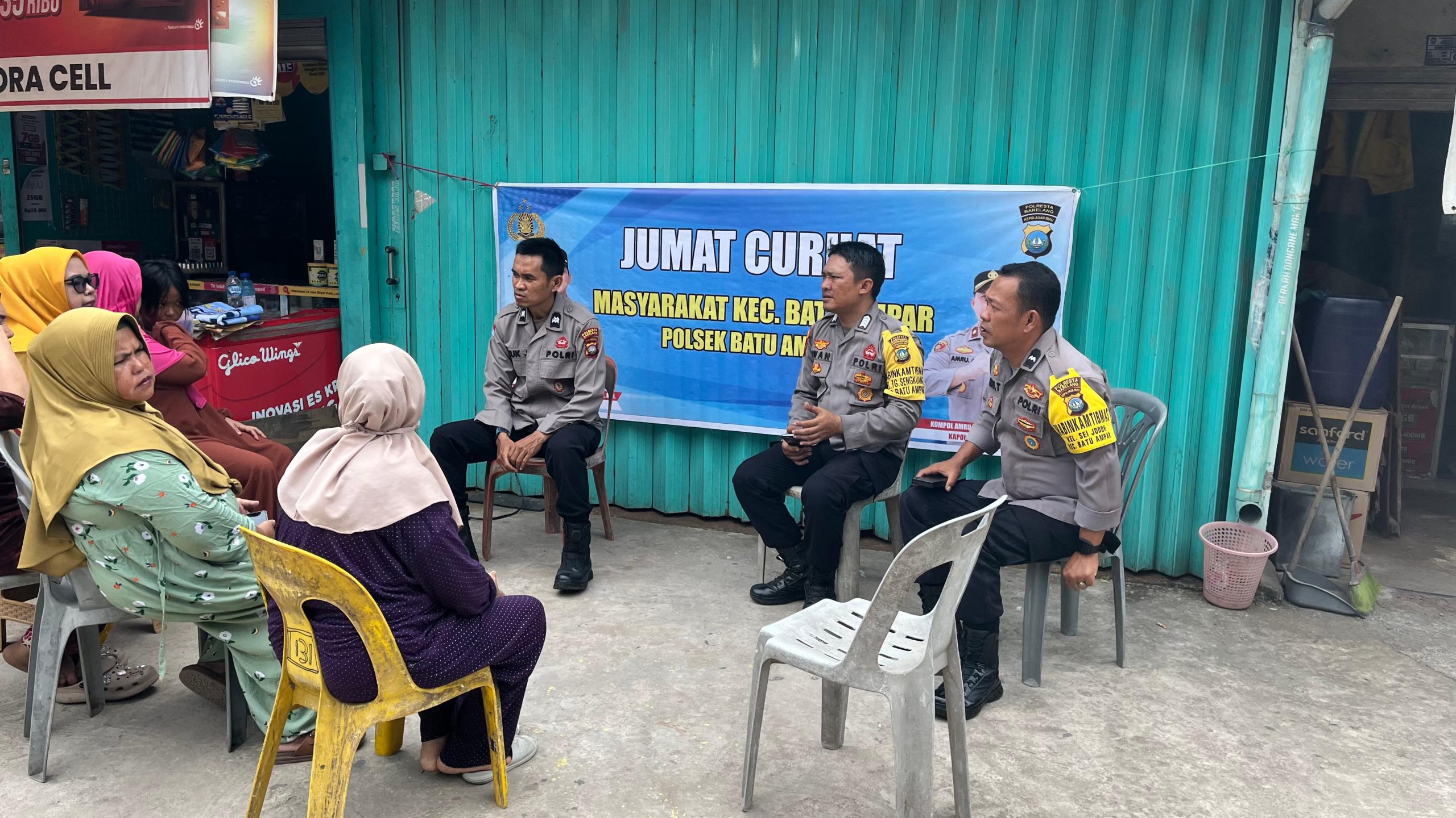 Polsek Batu Ampar Ajak Warga Tanjung Sengkuang Bersinergi Jaga Kamtibmas dan Manfaatkan Layanan Call Center 110