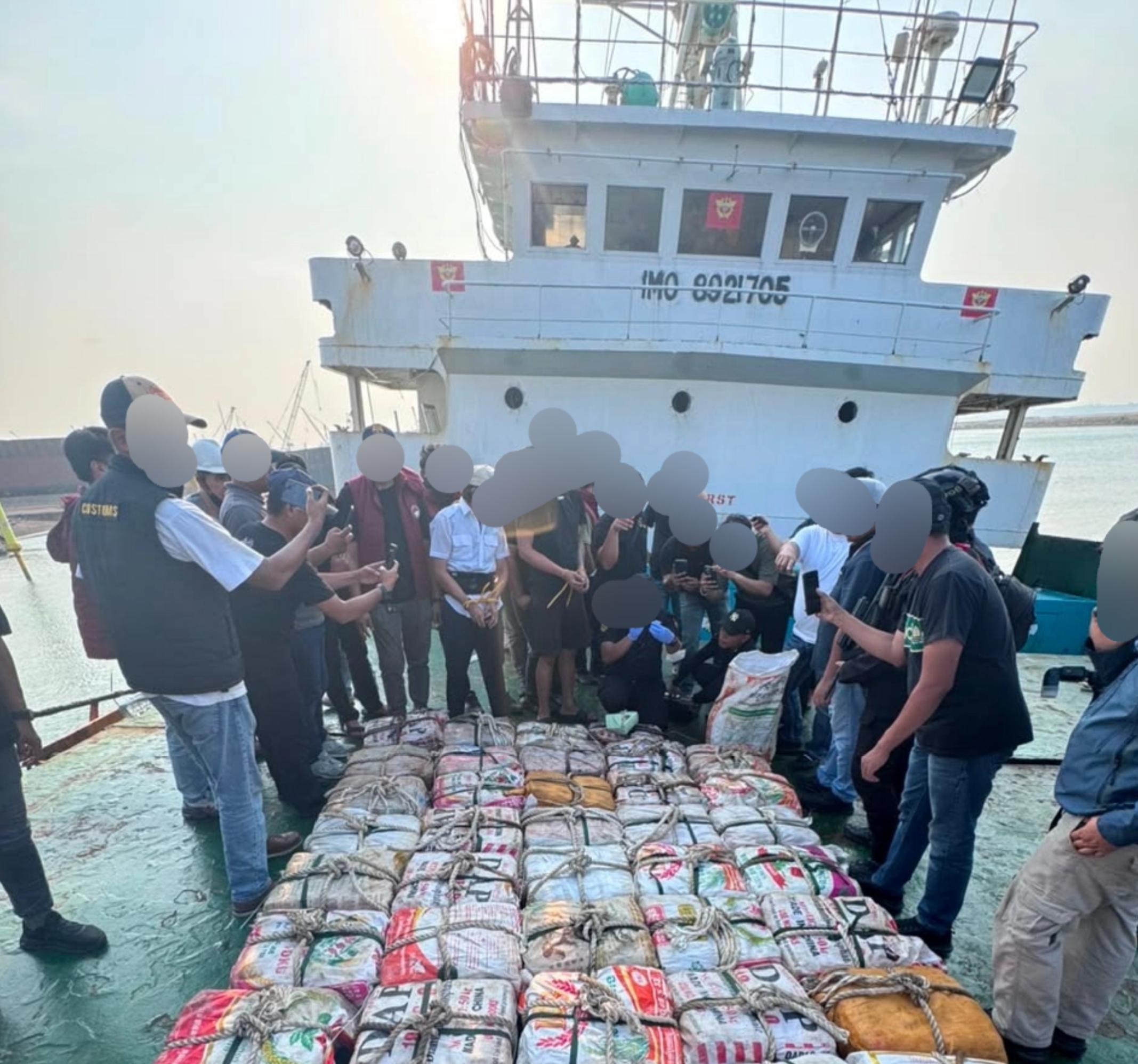 Bea Cukai dan Aparat Gabungan Tindak Dua Kapal, Gagalkan Penyelundupan 800 Kg Ketamin