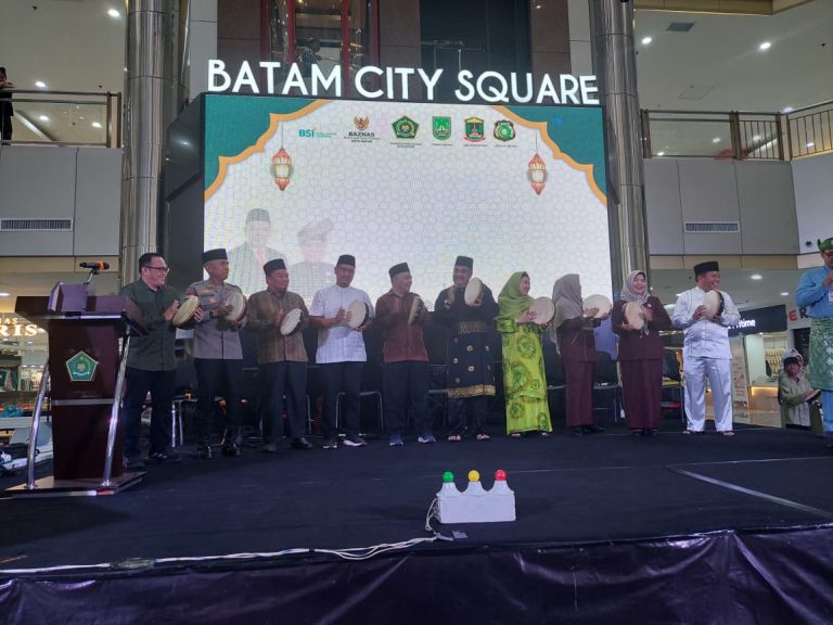 Polresta Barelang Hadiri Pekan Maulid Nabi Muhammad SAW 1448 H di BCS Mall Batam