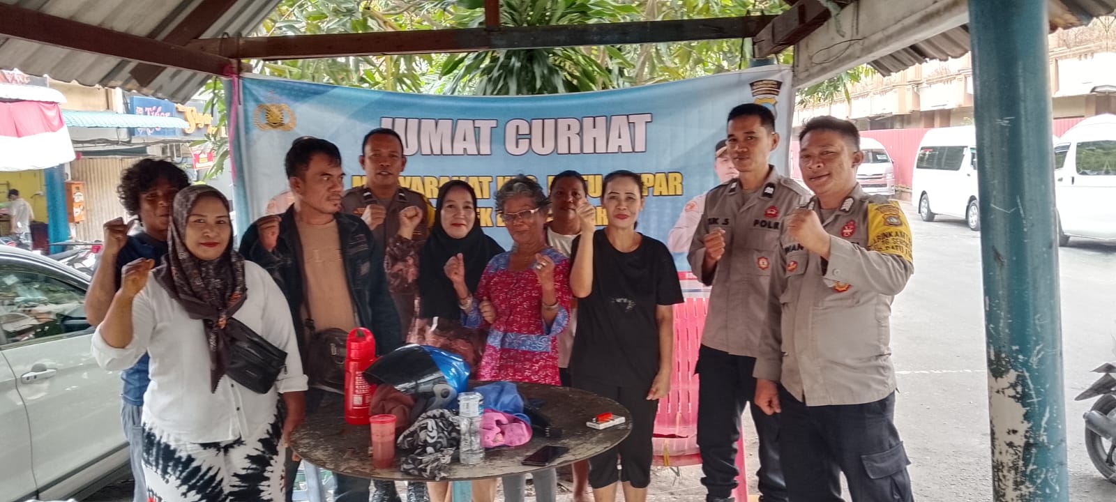 Polsek Batu Ampar Gelar Jumat Curhat di Sungai Jodoh, Tekankan Pentingnya Sinergi Jaga Kamtibmas dan Ingat Layanan 110.