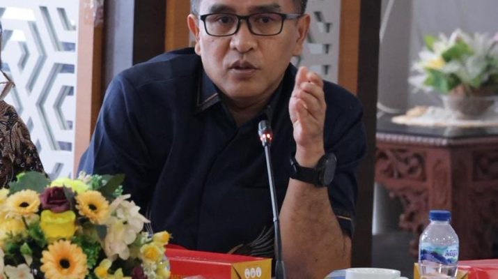 WAHYU WAHYUDIN HIMBAU MASYARAKAT KEPRI WASPADA ASAP TEBAL