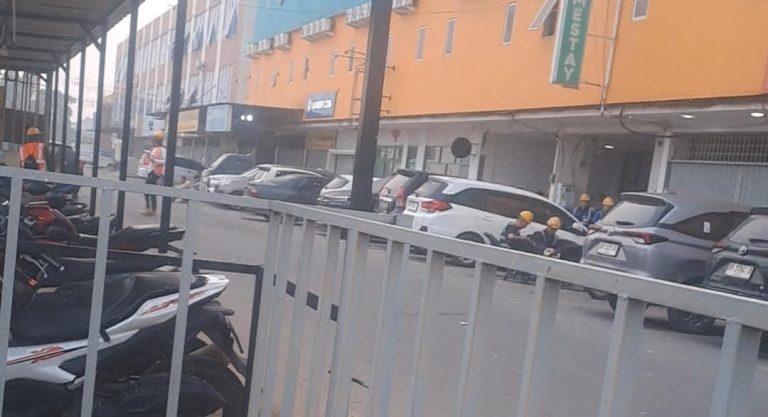 GEGER BATAM! Ratusan TKA Padati Homestay dan Ruko-Ruko, Imigrasi Masih Berkutat dengan Pulbaket?
