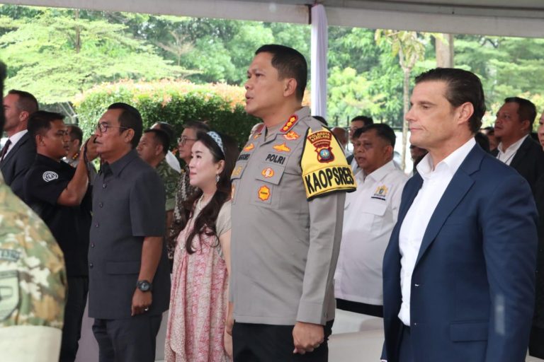 Kapolresta Barelang Dampingi Kapolda Kepri dalam Ceremony Realisasi Investasi dan Penandatanganan Kerja Sama Strategis di Kawasan Industri Wiraraja